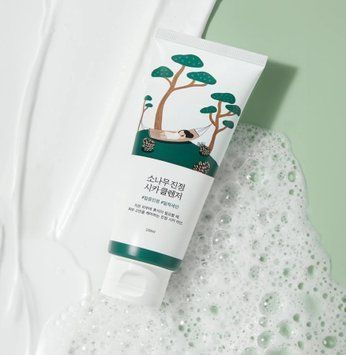 Очищувальна пінка з екстрактом голок сосни ROUND LAB Pine Calming Cica Cleanser