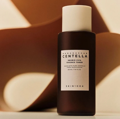 Тонер-есенція з центелою та пробіотиками SKIN1004 Madagascar Centella Probio-Cica Essense Toner