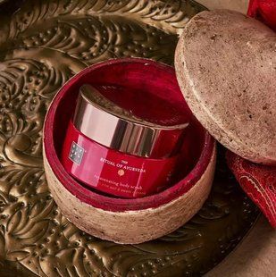 Сольовий скраб для тіла RITUALS The Ritual of Ayurveda Body Scrub