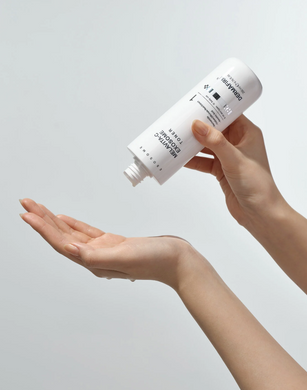 Освітлюючий тонер DermAfirm RX Melavita-C Exosome Toner