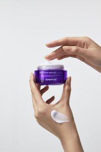 Відновлюючий крем-репарант з екзосомами DermAfirm Soothing Repair Cream R4