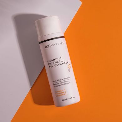 Ензимний гель для очищення всіх типів шкіри DCL C Scape Enzymatic Gel Cleanser