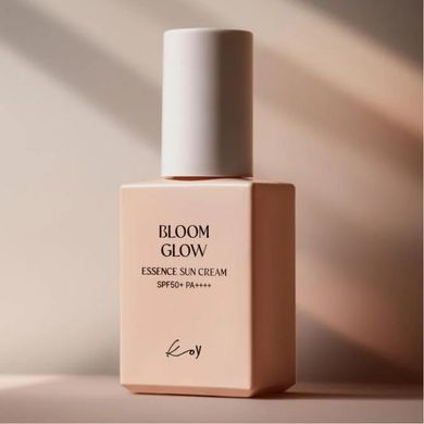 Коригуюча сонцезахисна есенція Koy Bloom Glow Sun Essence SPF50+ PA++++