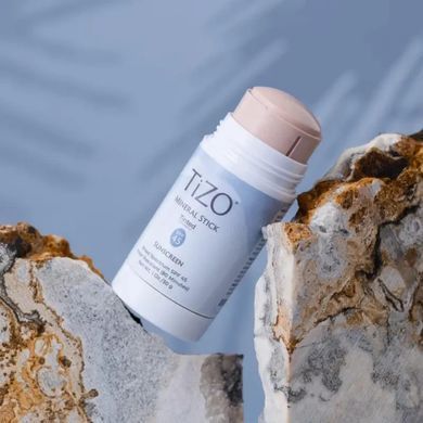 Стік мінеральний сонцезахисний з відтінком TiZO Mineral Stick Tinted SPF 45