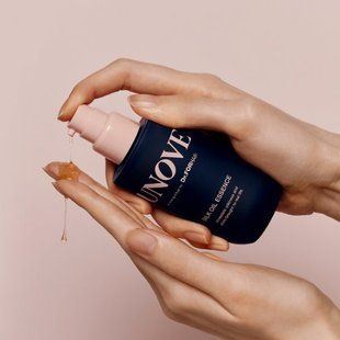 Поживна сироватка для волосся UNOVE Silk Oil Essence