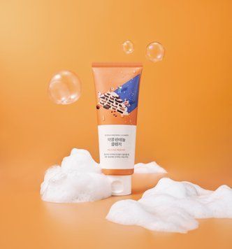 Пінка для умивання з екстрактом соєвих бобів та пантенолом ROUND LAB Soybean Panthenol Cleanser