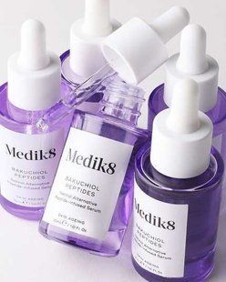Пептидна сироватка з бакучіолом Medik8 Bakuchiol Peptides