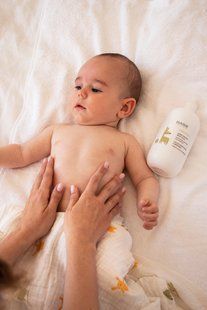 Дитяче зволожуюче молочко для тіла BABE Laboratorios Pediatric Moisturising Body Milk